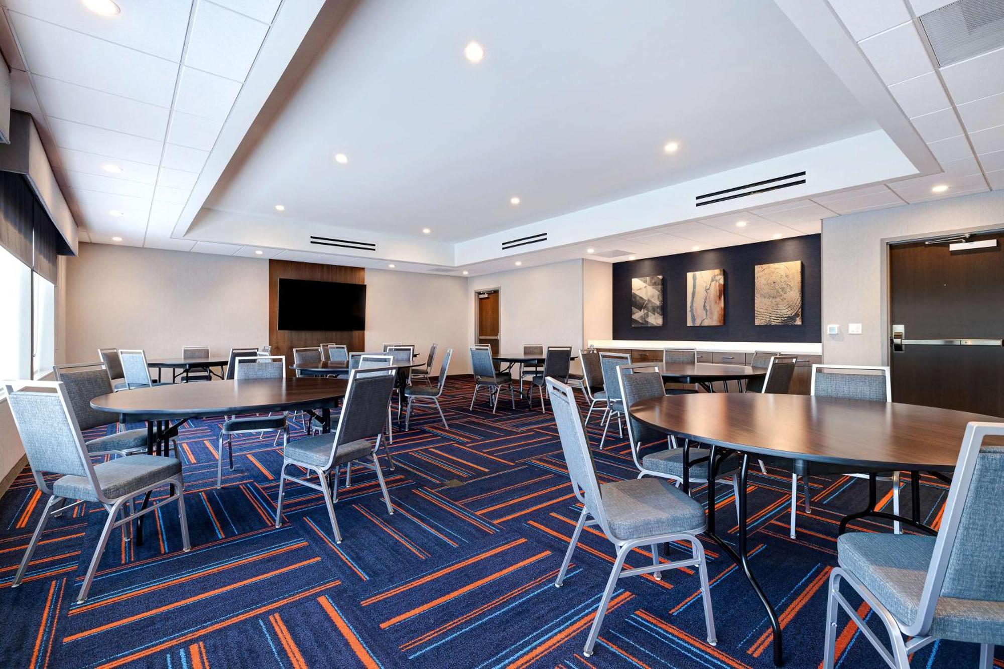 Hampton Inn Crown Point, In Екстер'єр фото